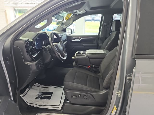 Used 2023 Gray Chevrolet LT image 14