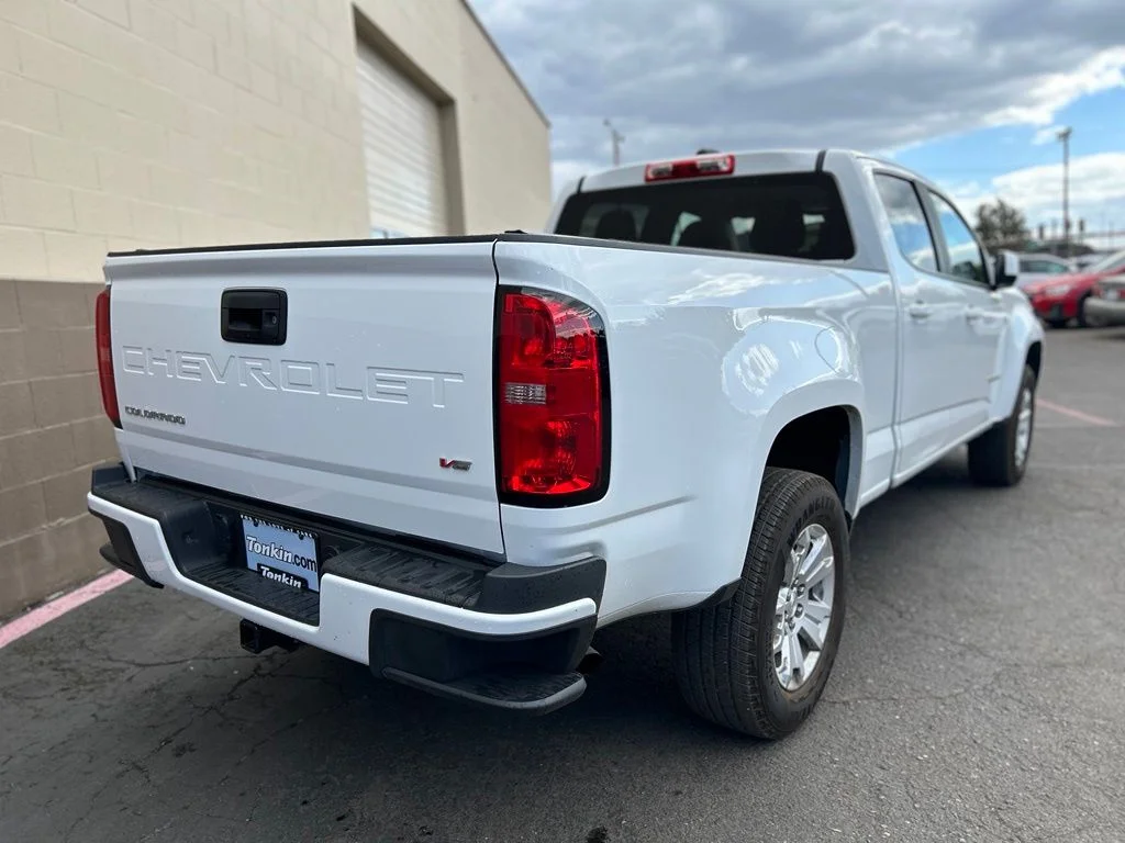 Used 2022 White Chevrolet LT image 5