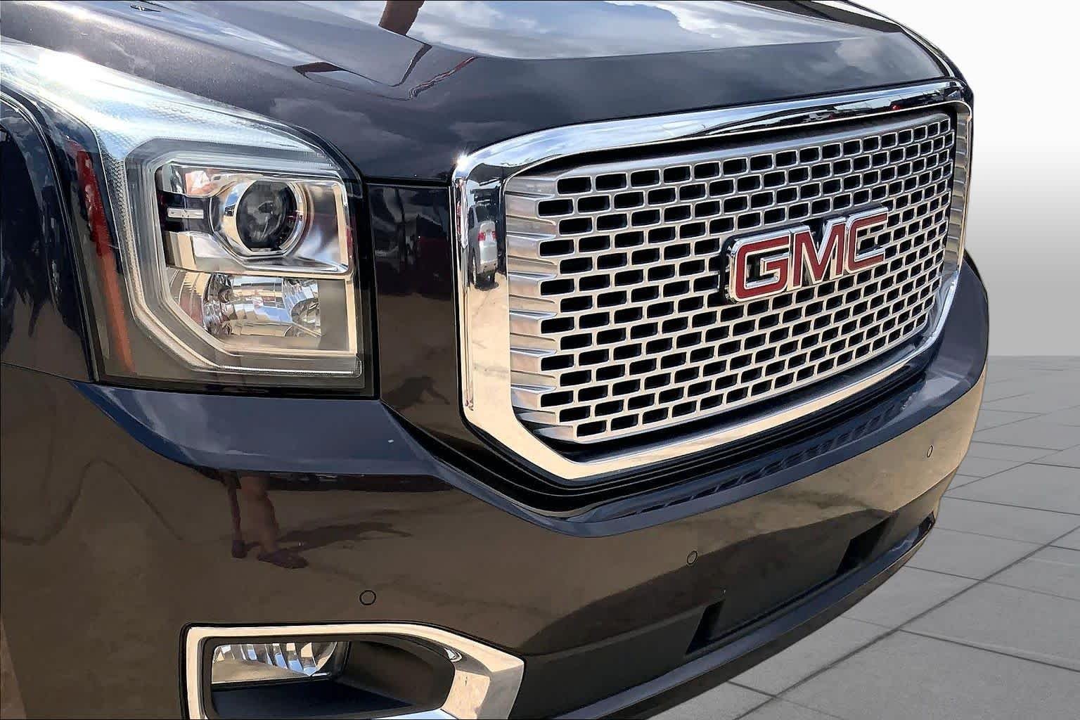 Used 2017 Iridium Metallic GMC Denali image 28