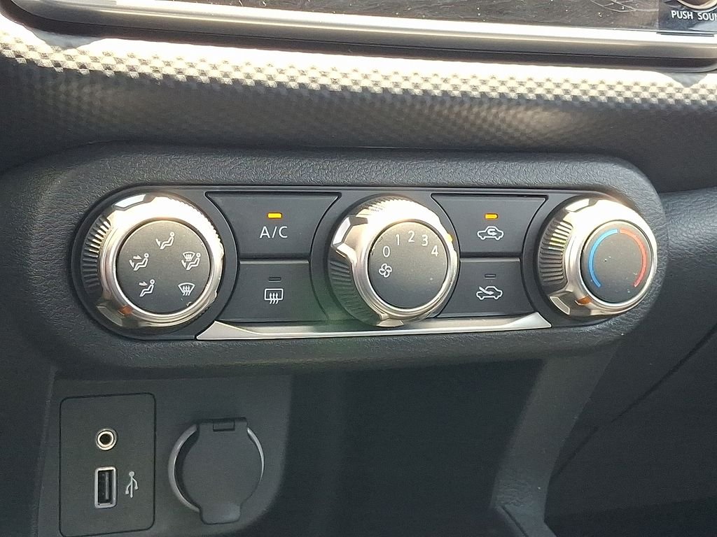 Used 2025 Blue Nissan S image 17