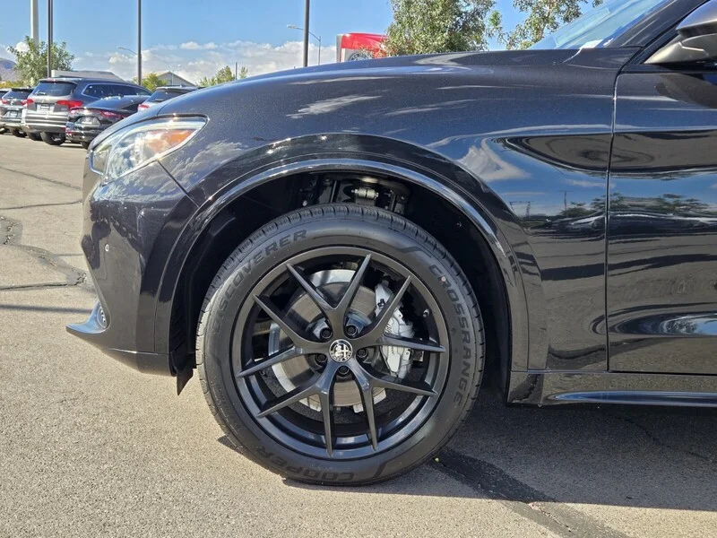 Used 2021 Black Metallic Alfa Romeo RWD image 9