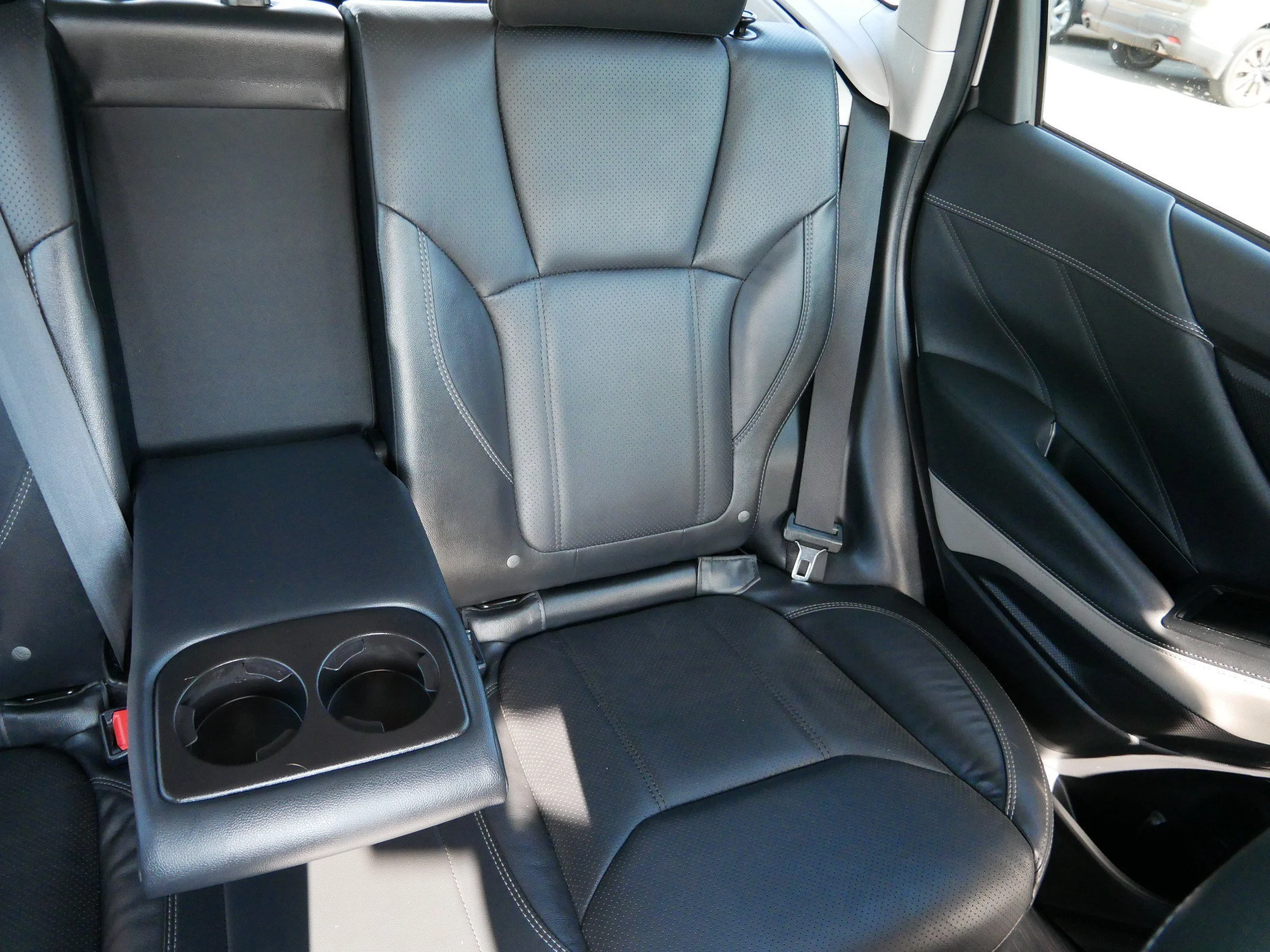 Used 2023 Crystal White Pearl Subaru Limited image 14