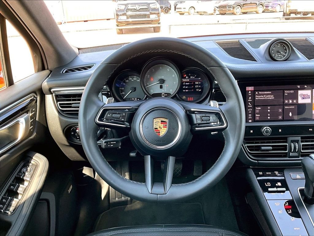 Used 2022  Porsche S image 15