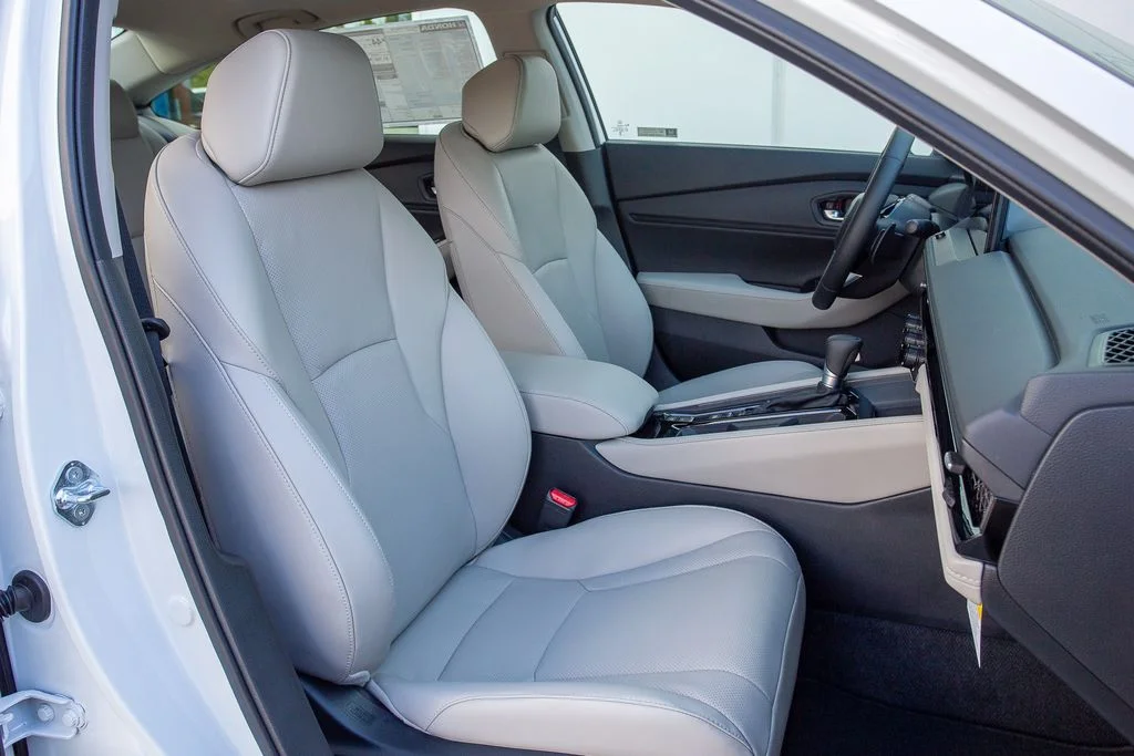 New 2026 Platinum White Pearl Honda Touring image 15