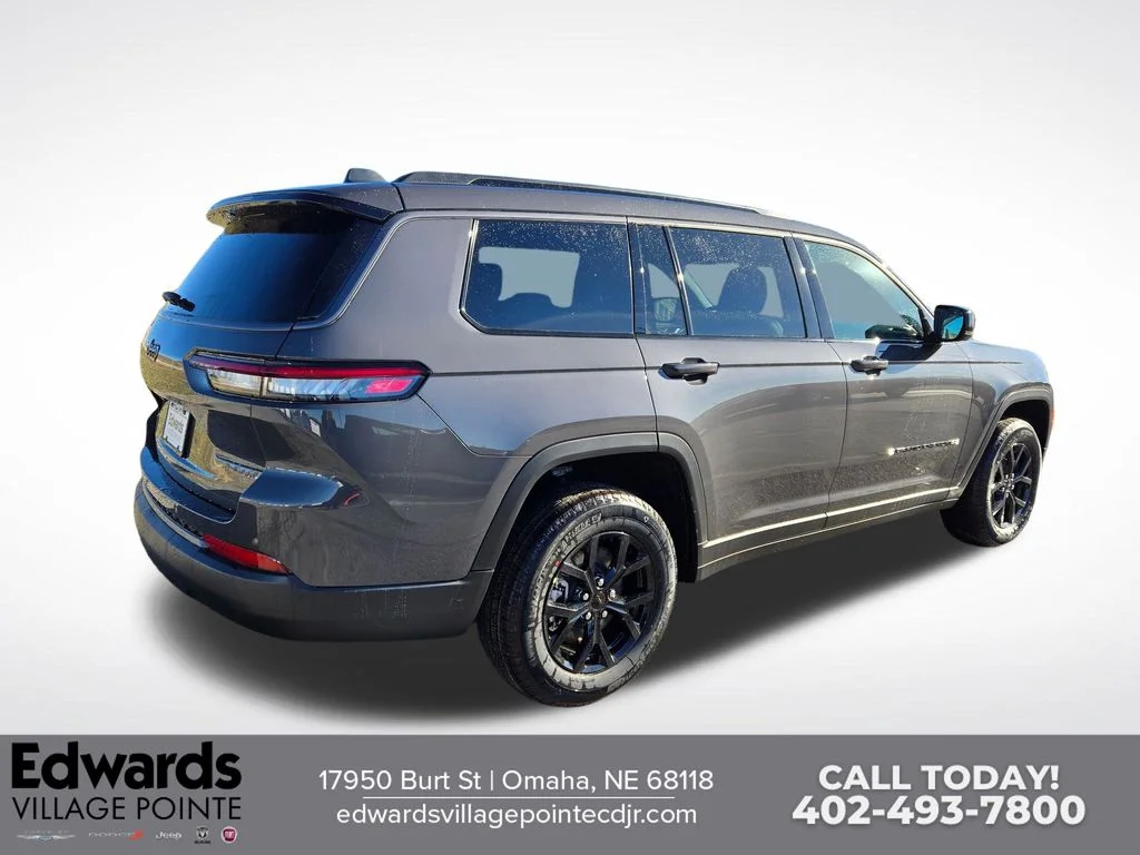New 2026 Baltic Gray Metallic Clear-Coat Exterior Paint Jeep Altitude image 3