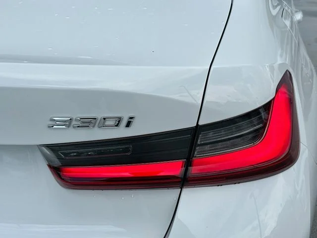 Used 2023 White BMW 330i image 31