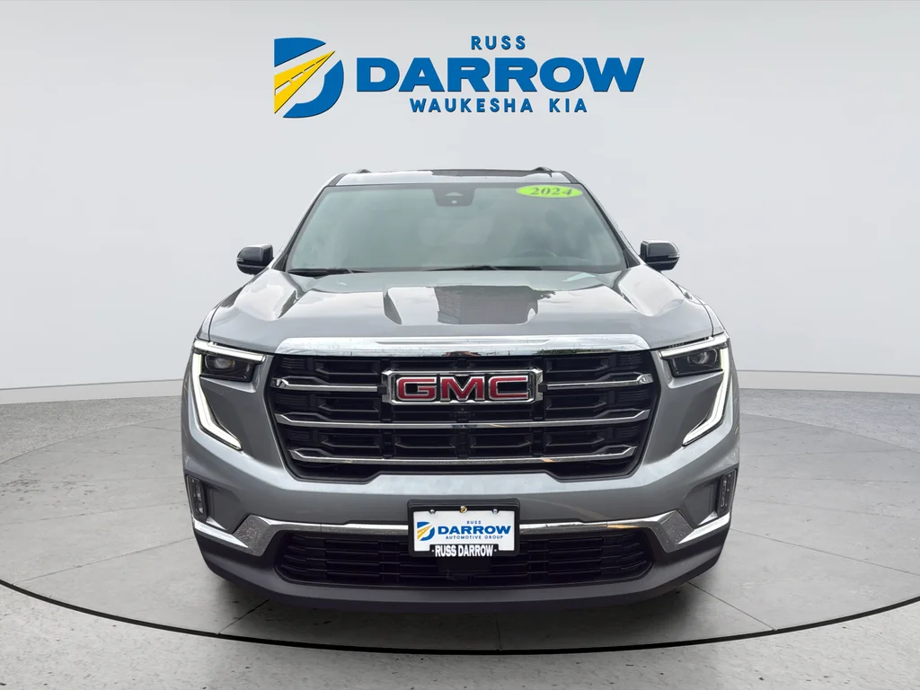 Used 2024 Silver GMC Elevation image 8