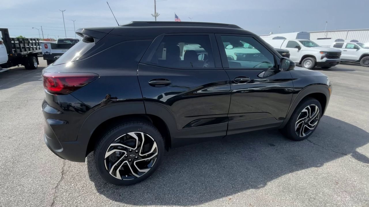 New 2026 Mosaic Black Metallic Chevrolet RS image 2