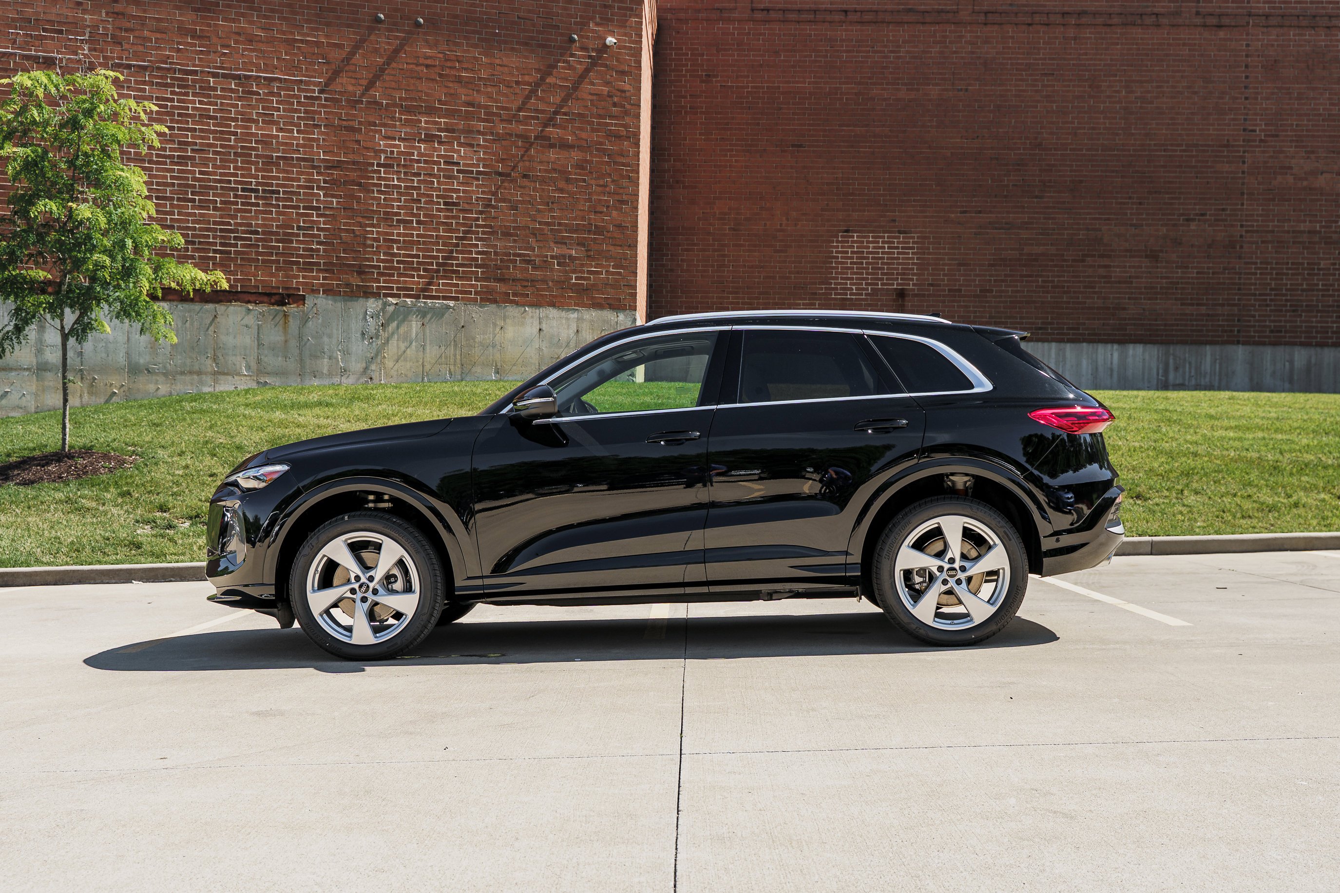 New 2026 MYTHOS BLACK Audi Premium Plus image 6