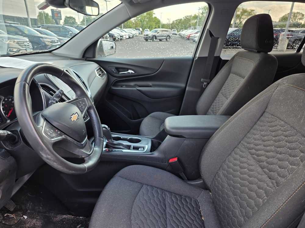 Used 2020 Summit White CHEVROLET TRUCK LT image 3