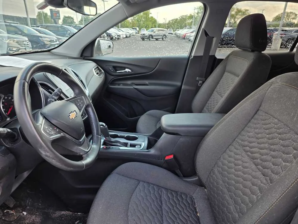 Used 2020 Summit White CHEVROLET TRUCK LT image 3
