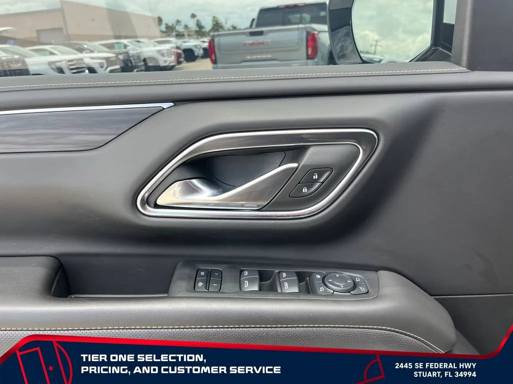 Used 2024 White Frost Tricoat GMC SLT image 23