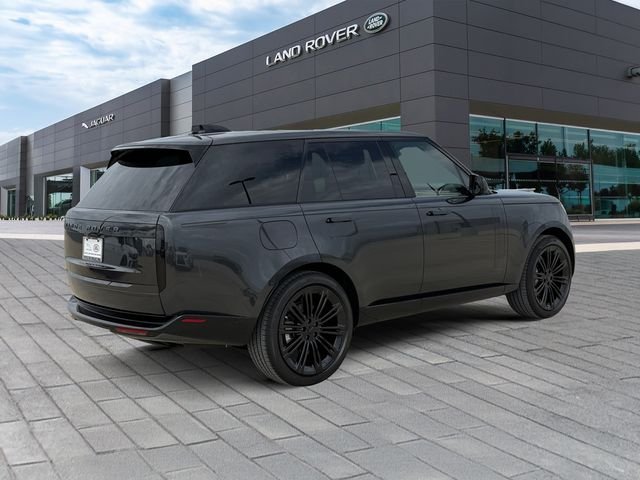 New 2026 Carpathian Grey Land Rover SE image 5