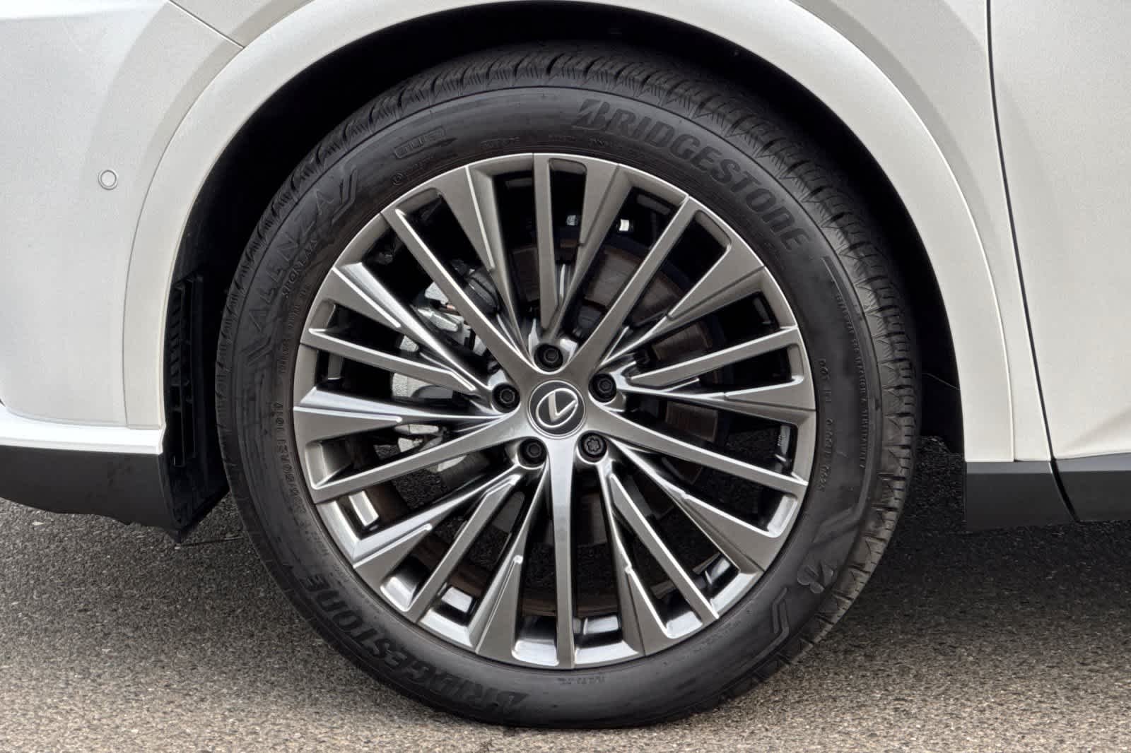 Certified Used 2025 Eminent White Pearl Lexus Luxury image 32