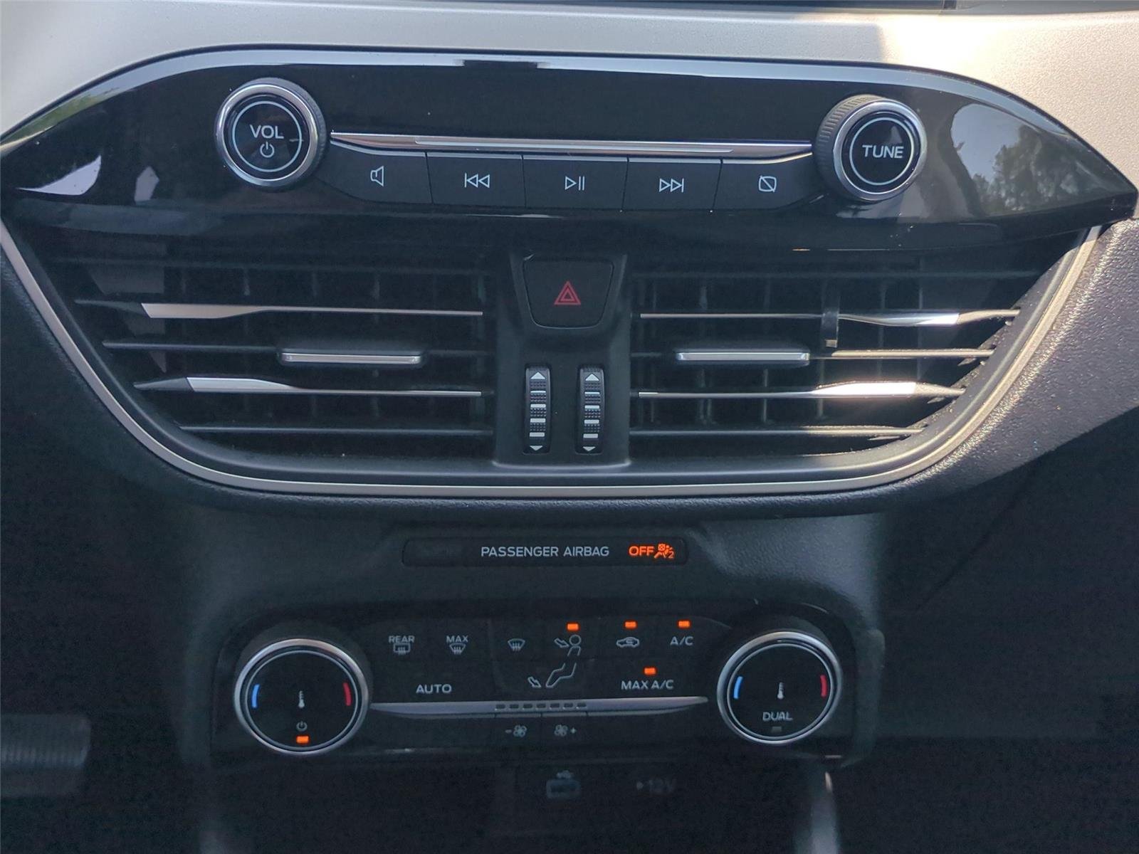 Used 2022 Iced Blue Silver Ford SE image 28
