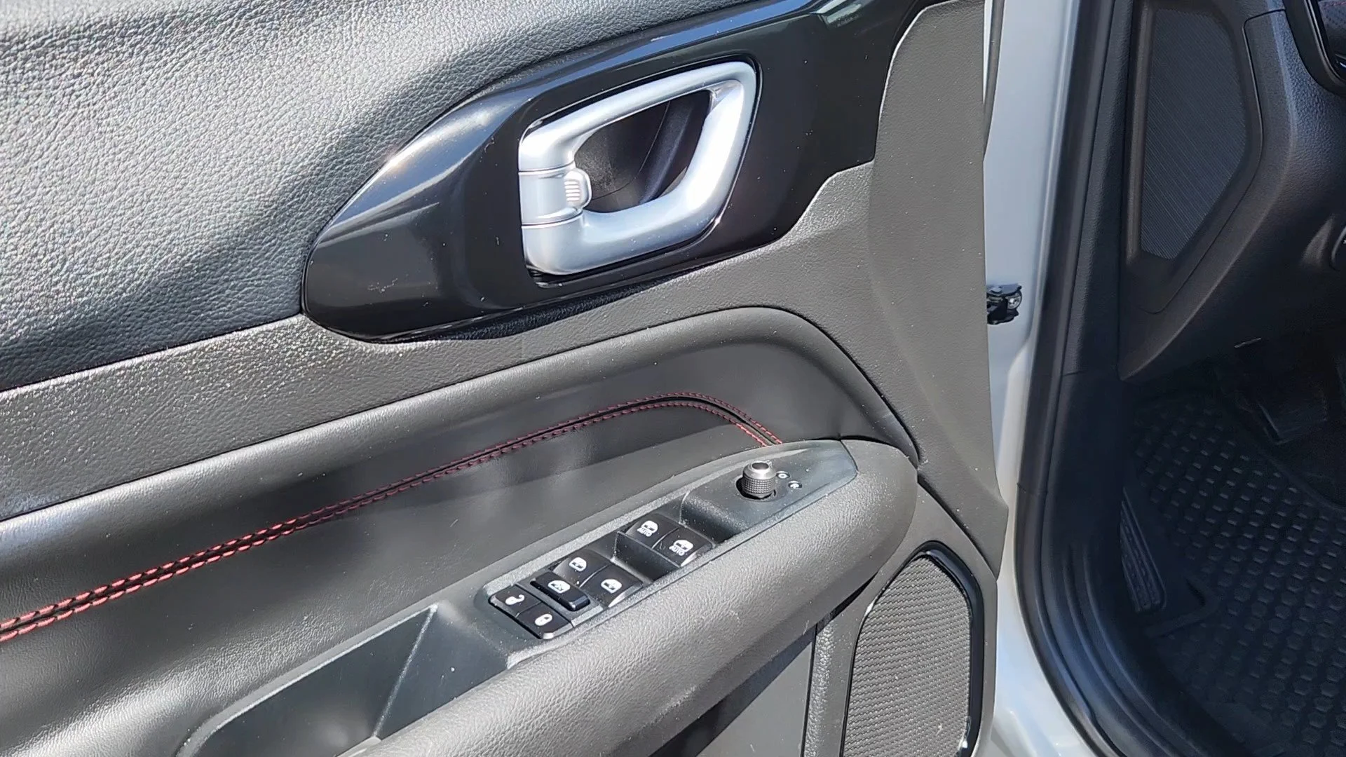 2025 Jeep Compass Trailhawk - Photo 7