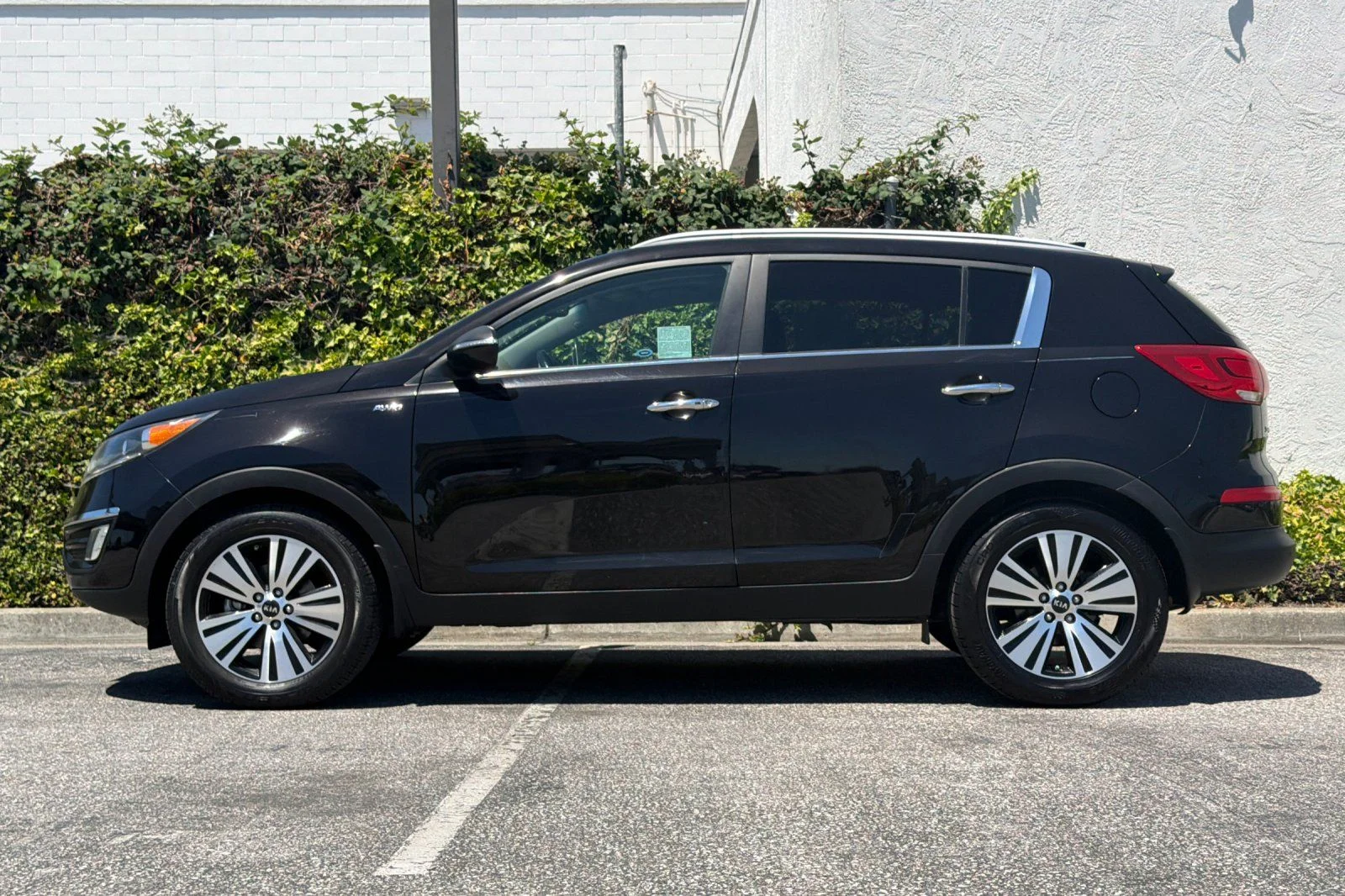 Used 2015 Black Kia EX image 7