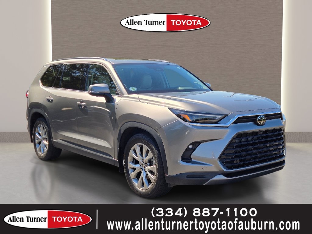 Used 2025  Toyota Limited image 1