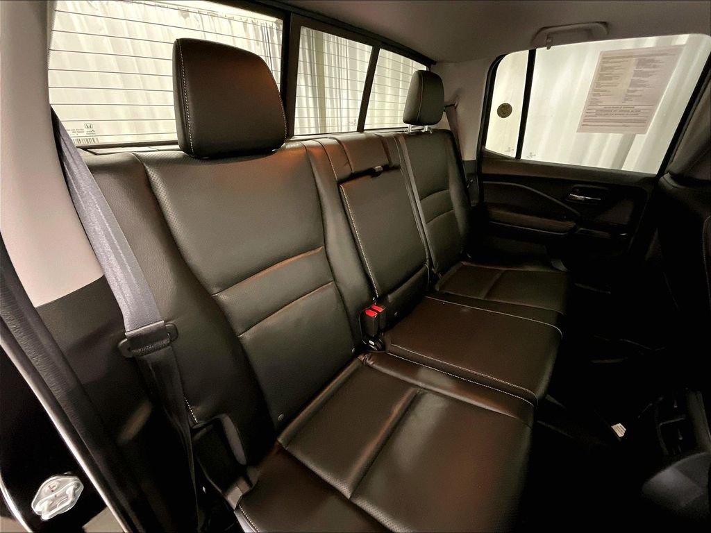 Used 2023 Black Honda RTL image 16