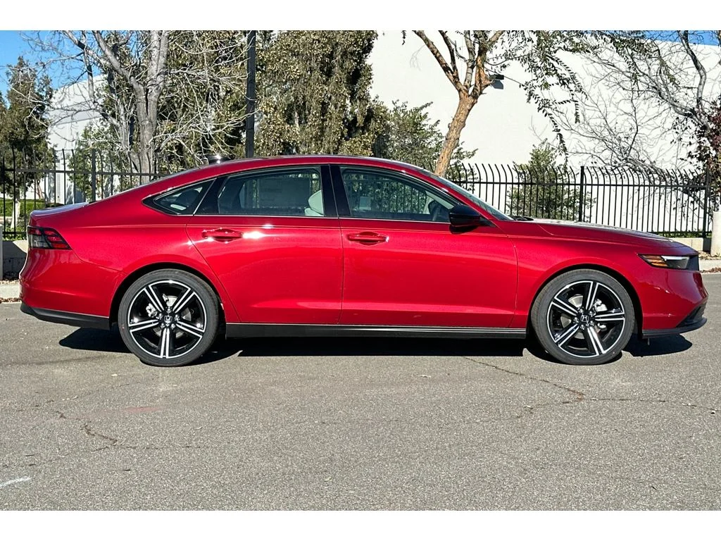 New 2026 Radiant Red Metallic Honda SE image 3