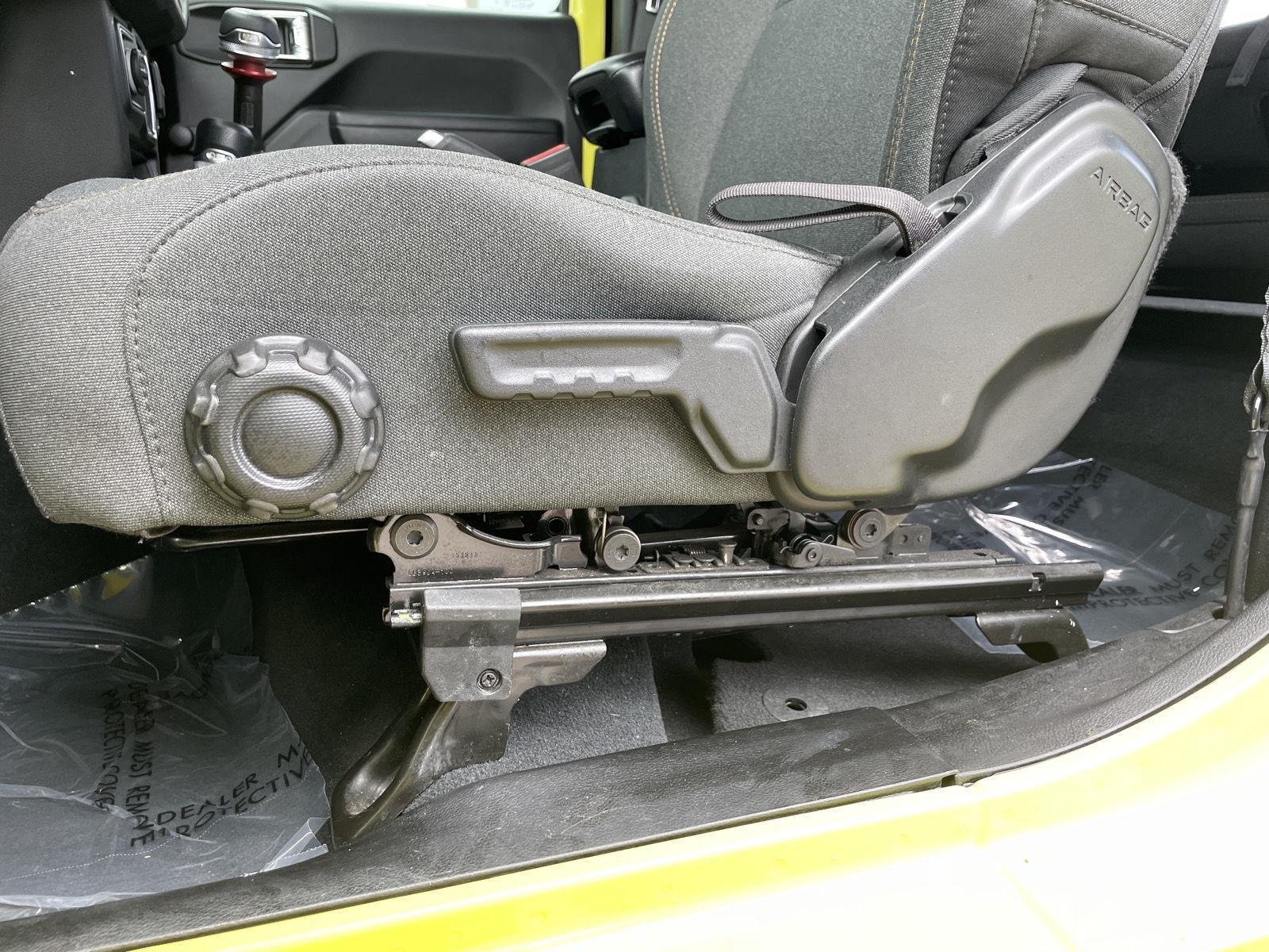 Used 2024 High Velocity Clearcoat Jeep Sport image 12