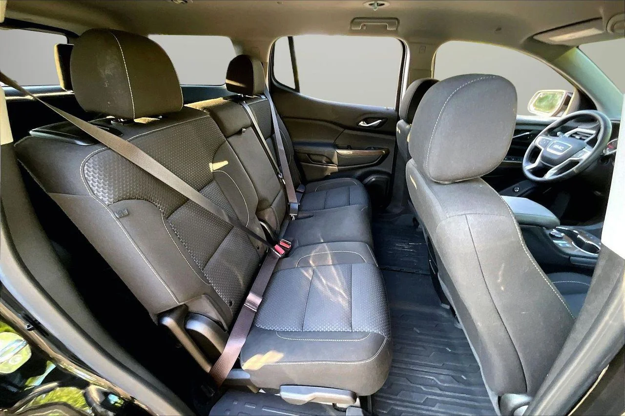 Used 2023 Black GMC SLE image 23
