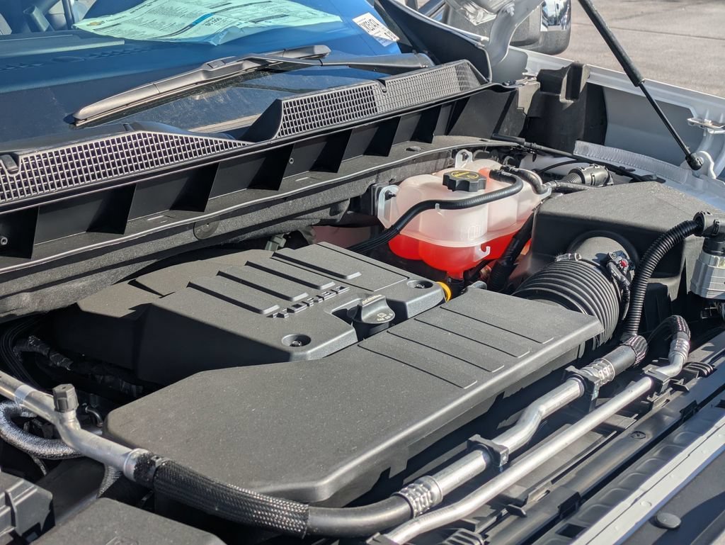 2025 Chevrolet Silverado 1500 LT - Photo 13