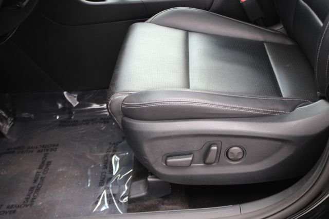 Used 2022 Red Kia EX image 20