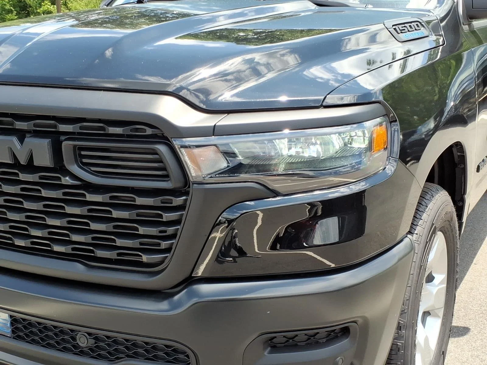 New 2026 Diamond Black Crystal Pearlcoat RAM Tradesman image 16