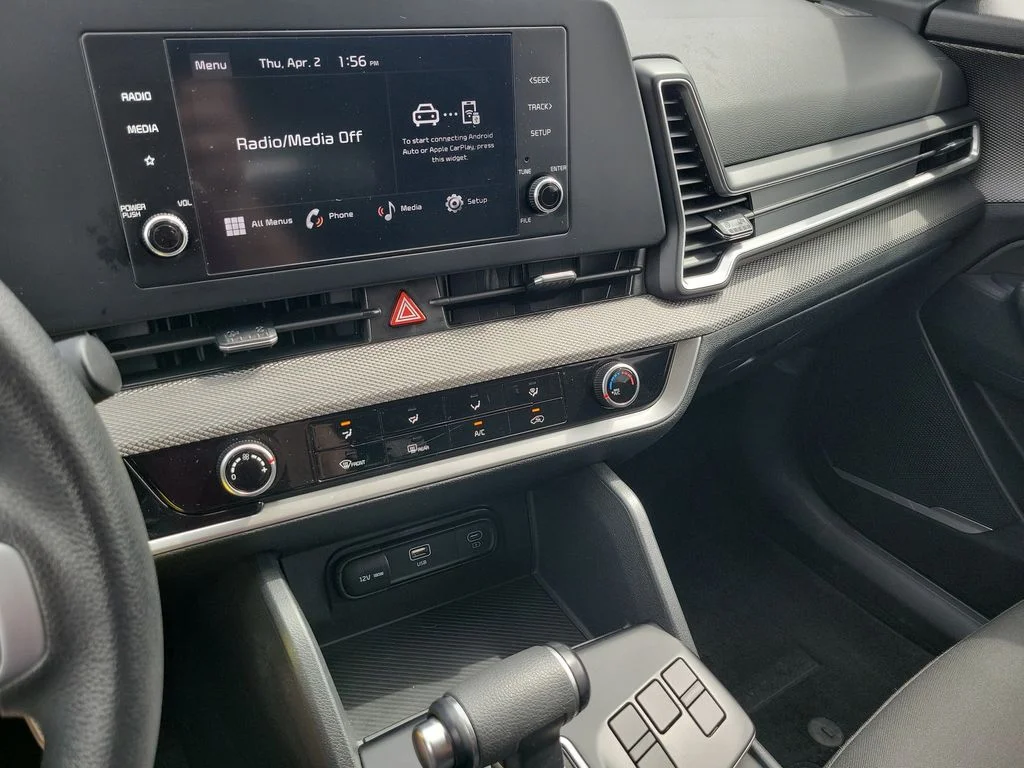 2025 Kia Sportage LX - Photo 28