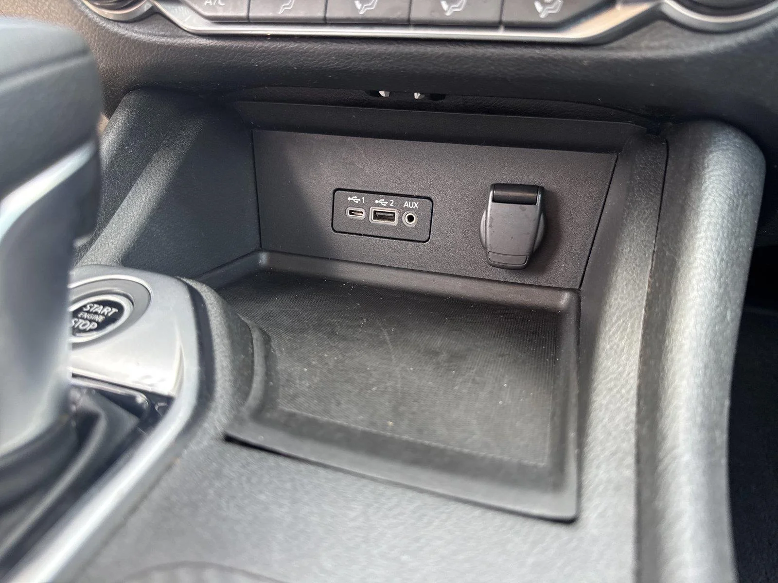 Used 2022 Rosewood Metallic Nissan SV image 27