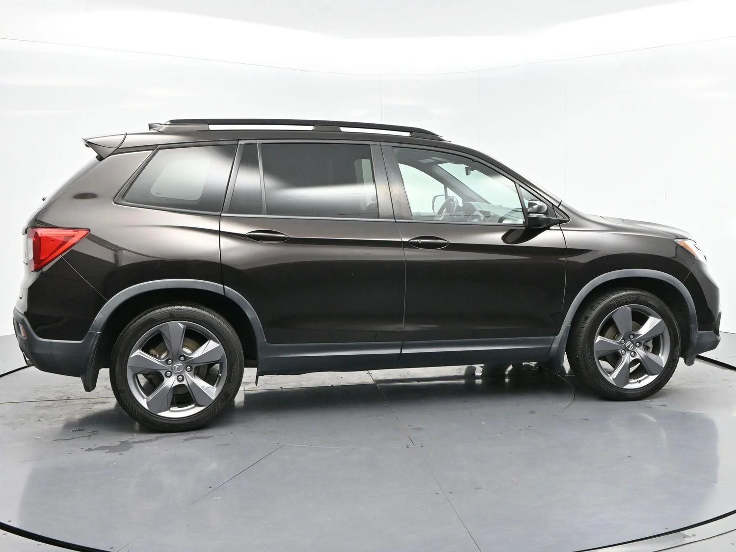 Used 2020 Black Copper Pearl Honda Touring image 8