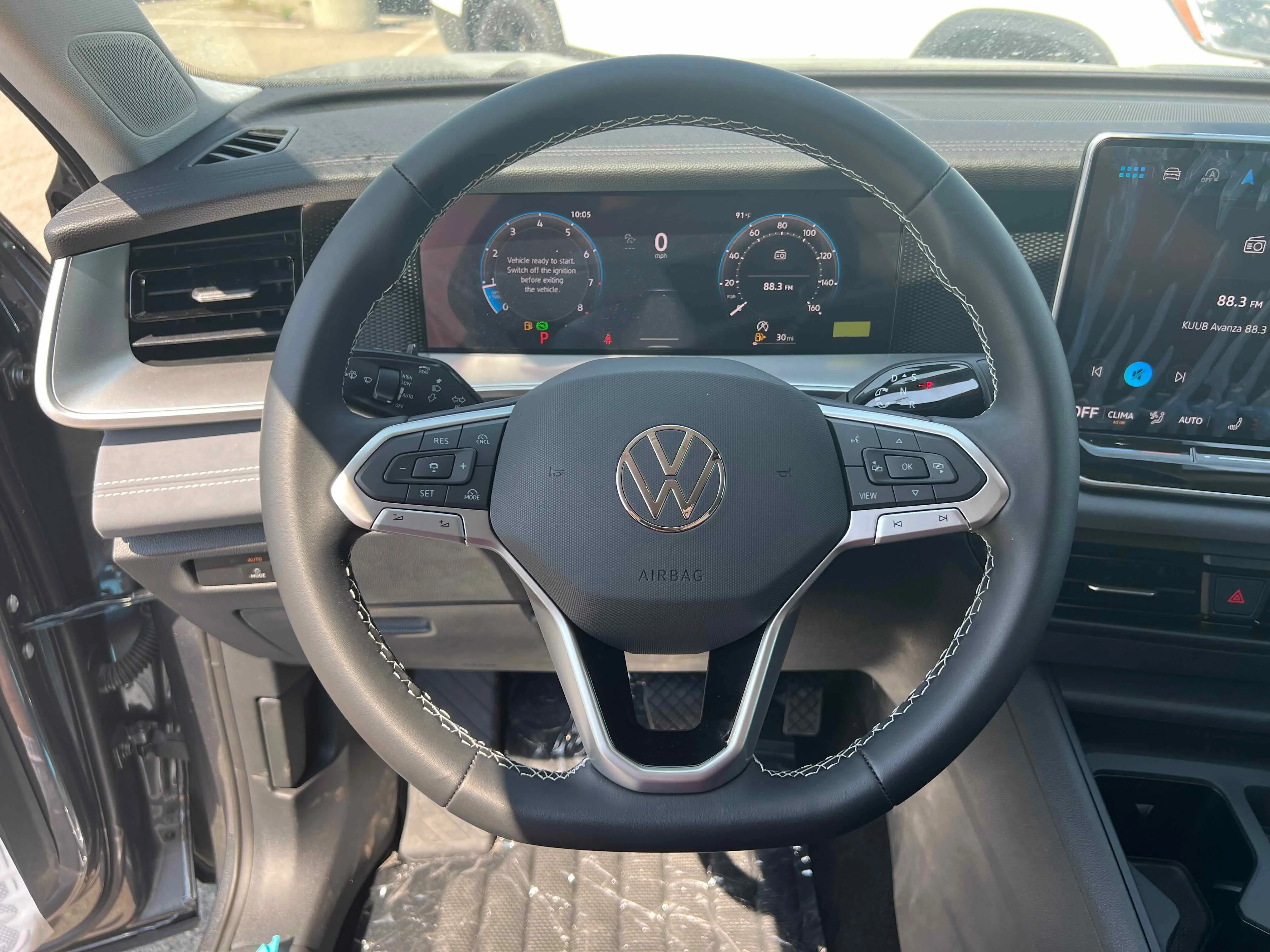 New 2025 Platinum Gray Volkswagen SE image 31