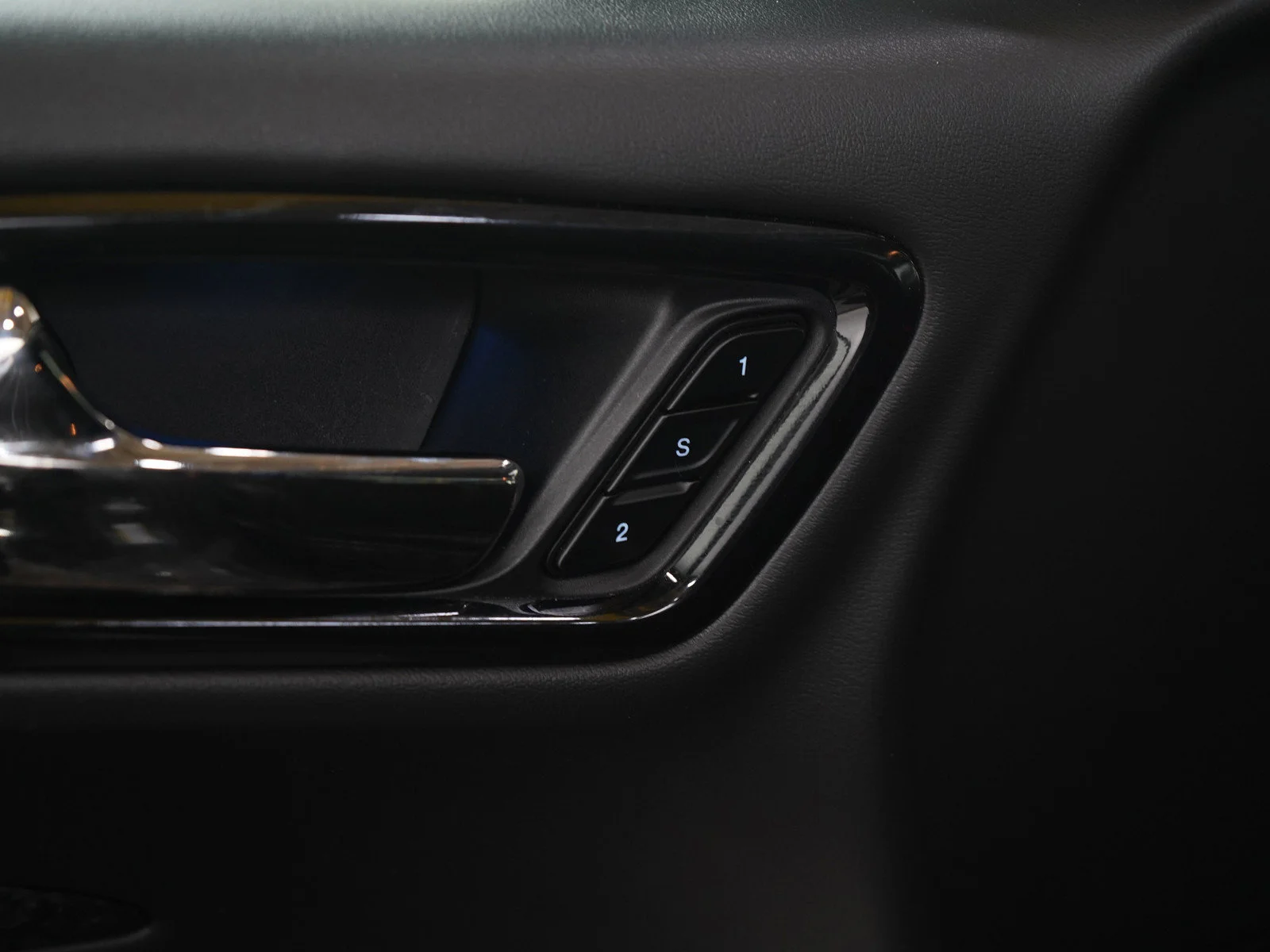 Used 2023 Vapor Gray Dodge R/T image 26