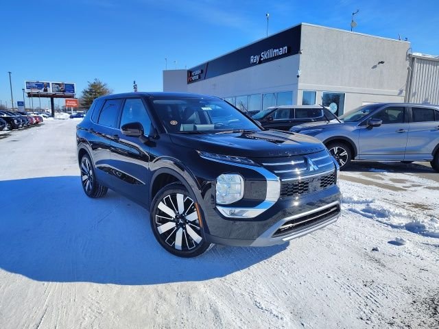 2026 Mitsubishi Outlander SE S-AWC's photo