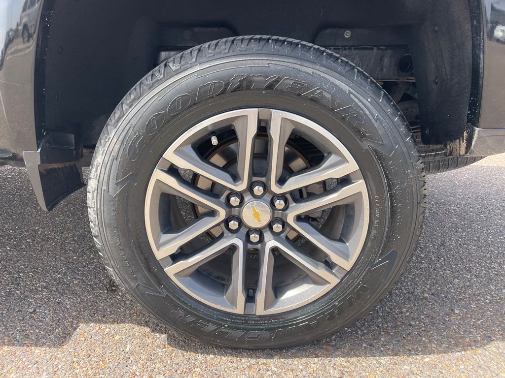 Used 2020 Black Chevrolet Work Truck image 17