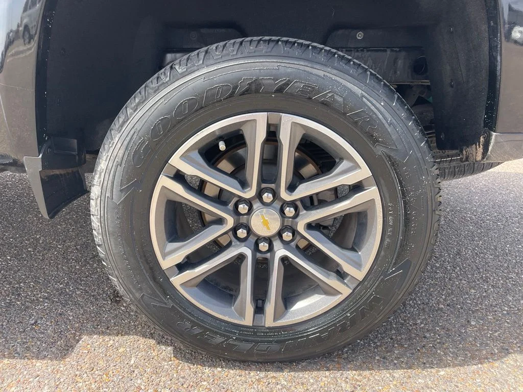 Used 2020 Black Chevrolet Work Truck image 17