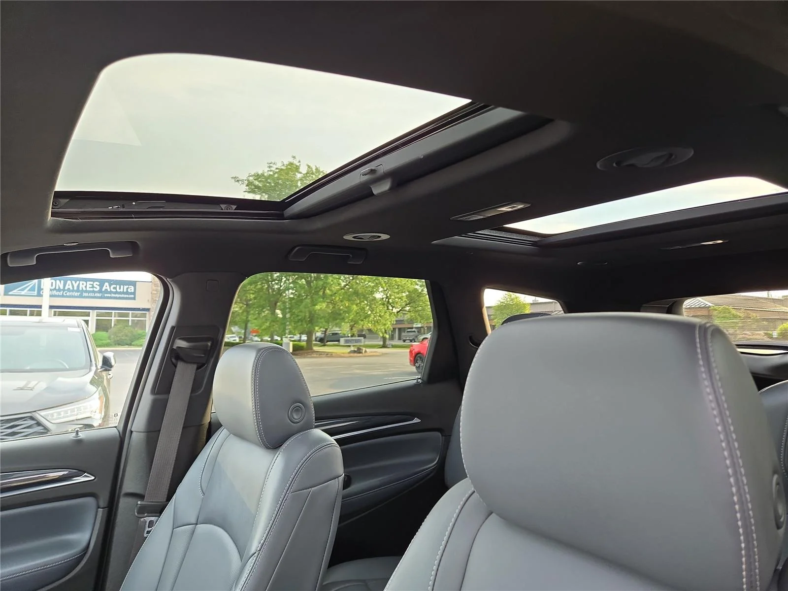 Used 2023 Ebony Twilight Metallic Buick Essence image 26