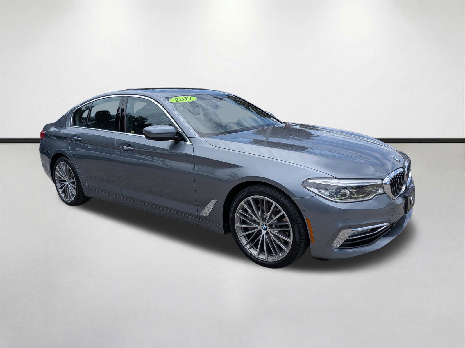2017 BMW 5 Series 540i xDrive Sedan's photo