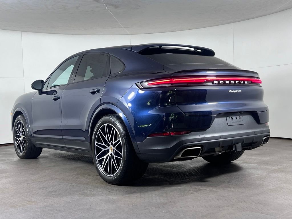 Certified Used 2024  Porsche  image 3