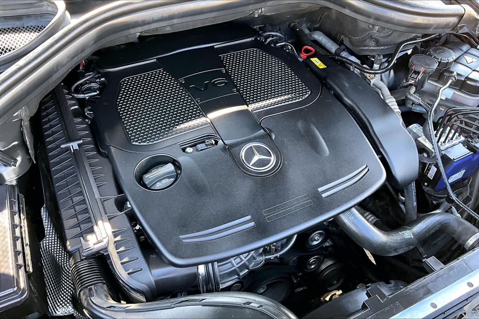 Used 2018 Black Mercedes-Benz GLE 350 image 32