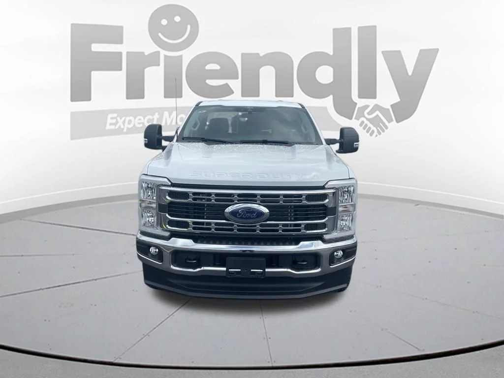 New 2026 Oxford White Ford F-250® XLT image 2