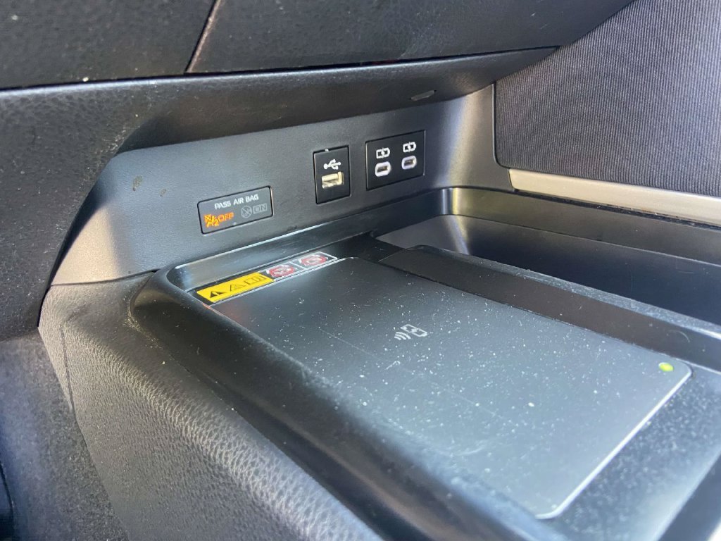 2025 Toyota Camry LE - Photo 22