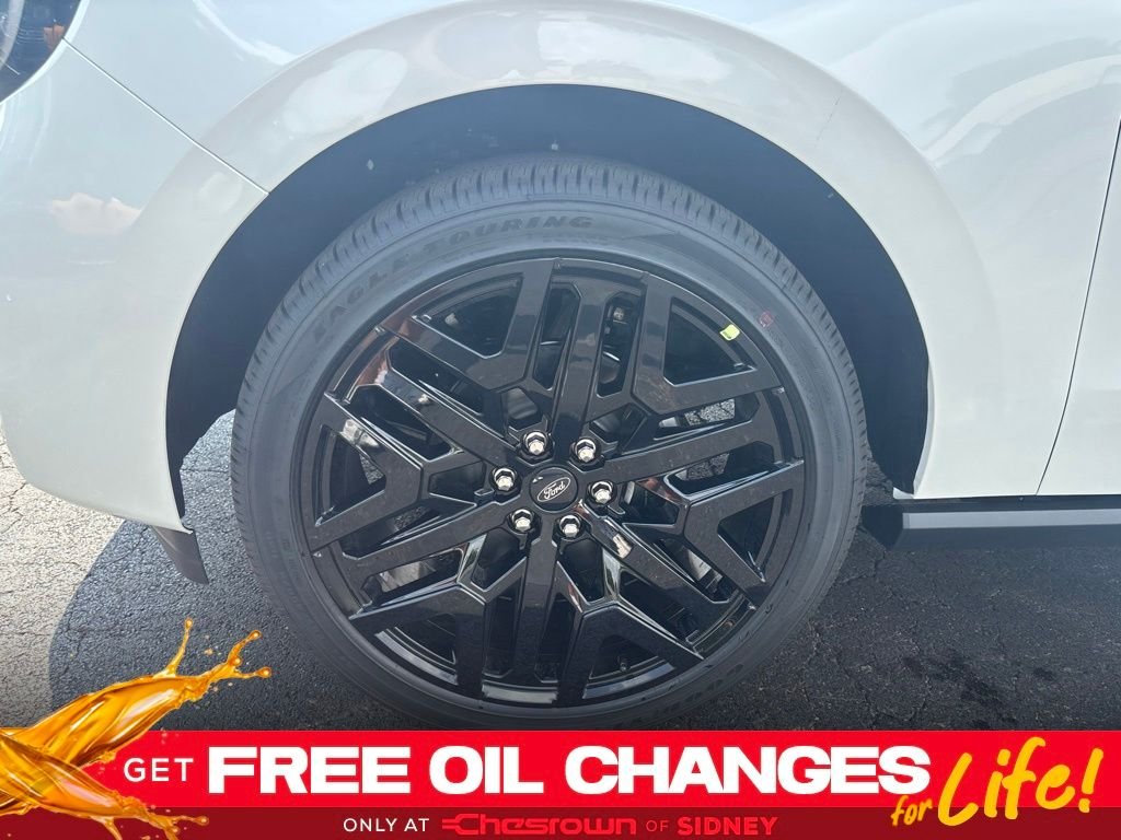 New 2026 Star White Metallic Tri-Coat Ford MAX Platinum® image 9
