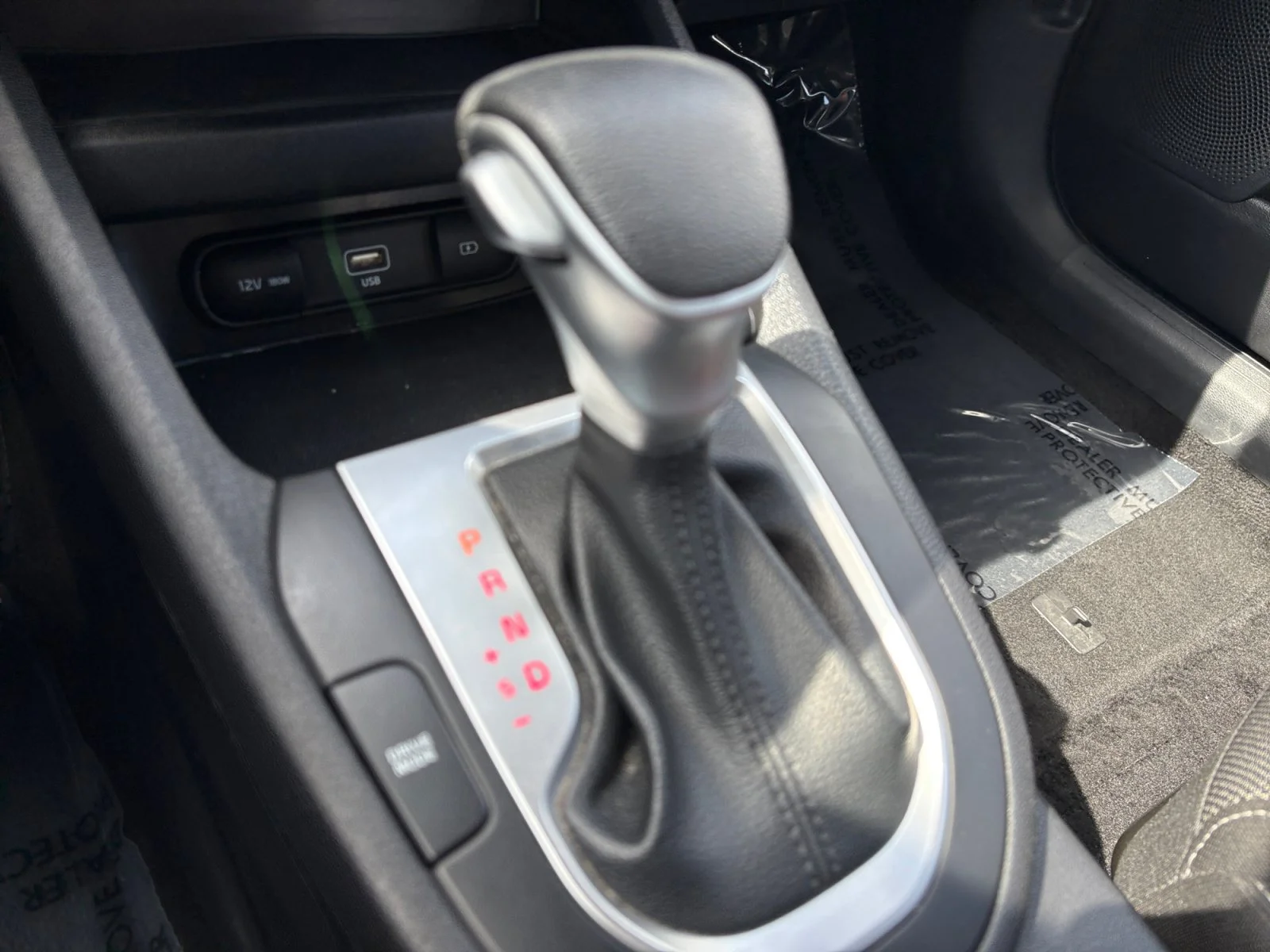 Used 2024 Currant Red Kia LXS image 27