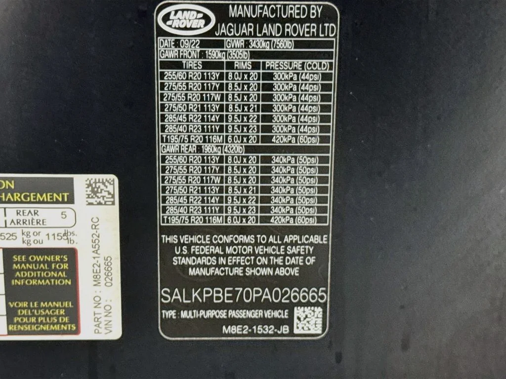 Used 2023 Black Land Rover SE image 33