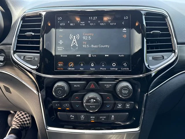 Used 2021 Gray Jeep Limited image 15