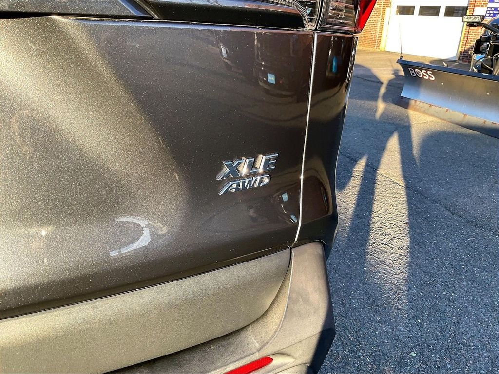 Used 2022 Gray Toyota XLE image 29