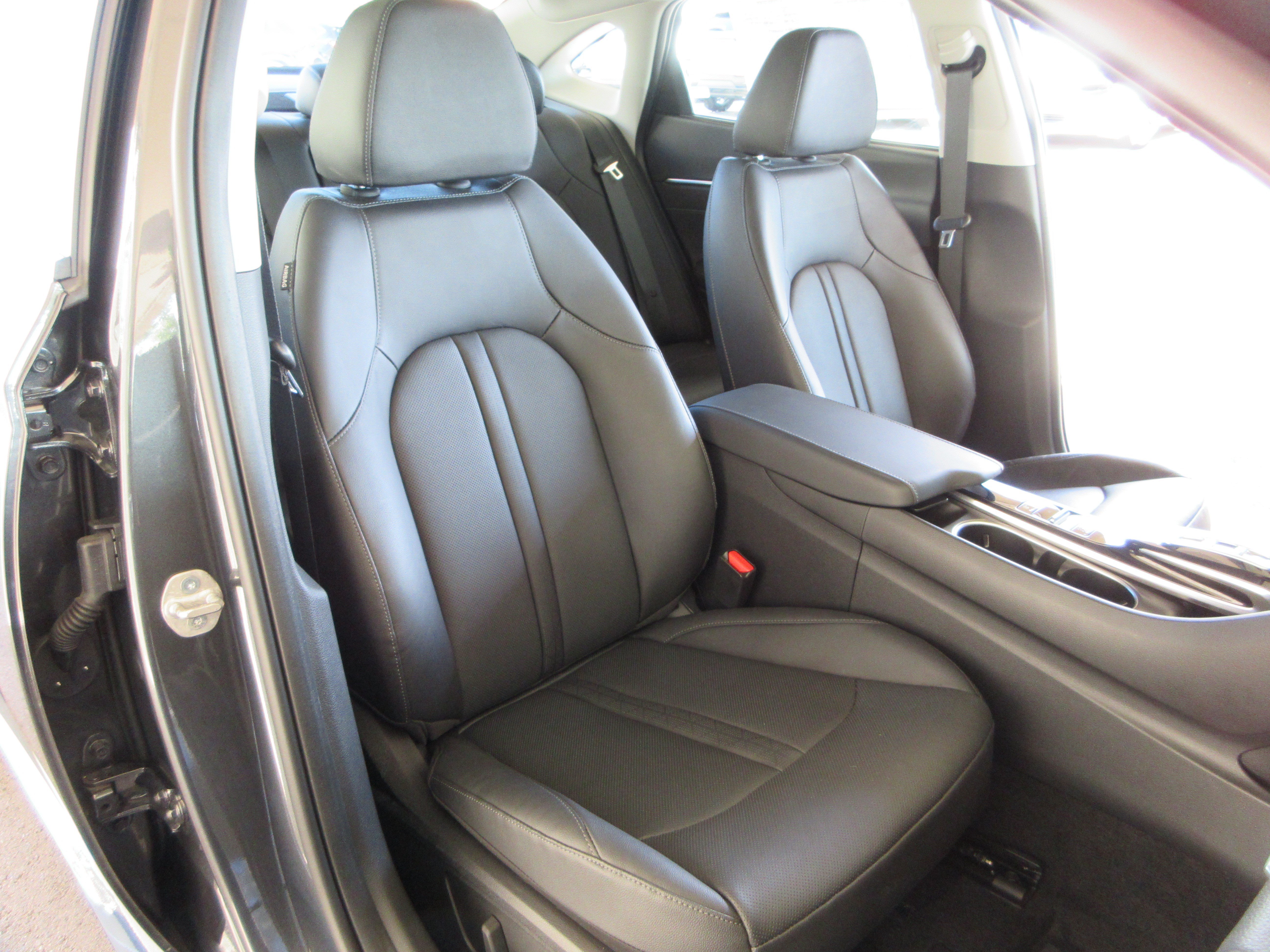 Used 2023 Portofino Gray Hyundai Limited image 27