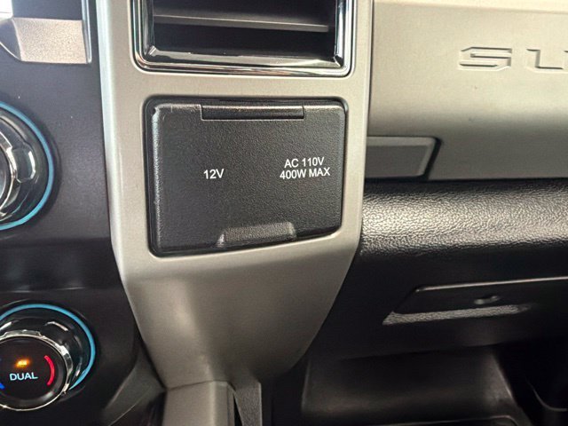 Used 2020 Black Metallic Ford Lariat image 25